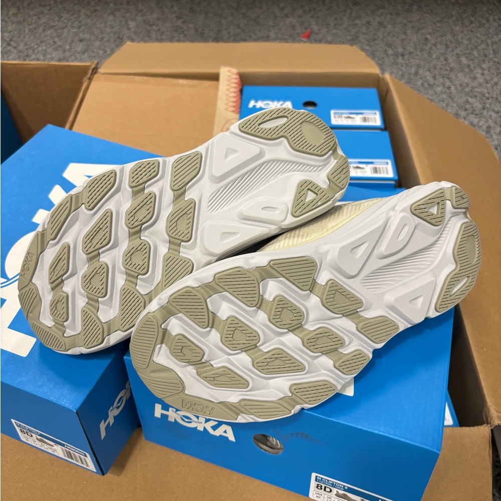Men's HOKA Clifton9  - Color: Oat Milk / Barley - NEW IN BOX - Picture 4 of 12